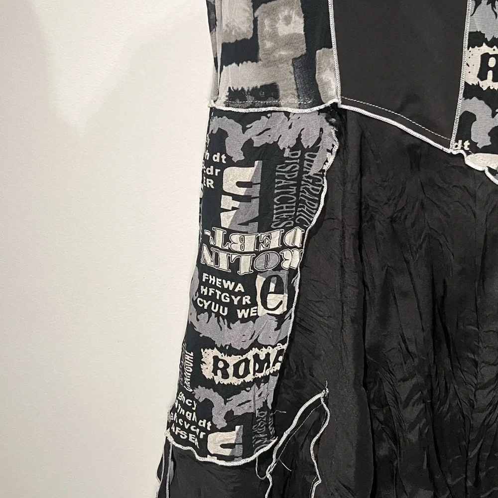 Newspaper dress with black and white patchwork layers - Picture 6 of 10
